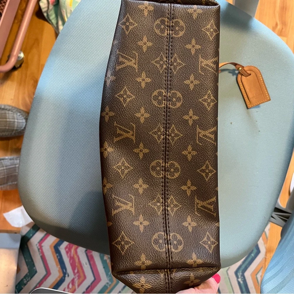 Louis Vuitton Monogram Graceful PM Shoulder Bag with piovine pink twill lining - Picture 4 of 5